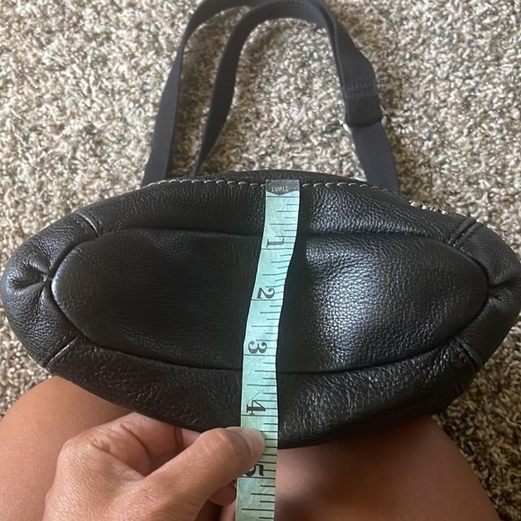 The Sak Pebbled Leather Crossbody Bag black - Picture 10 of 13